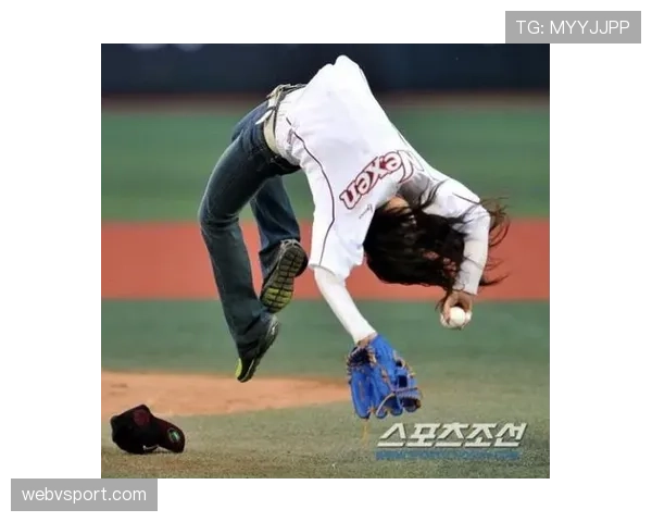 开球规则详解：比赛开始与重新开球的判罚条件与执行规范